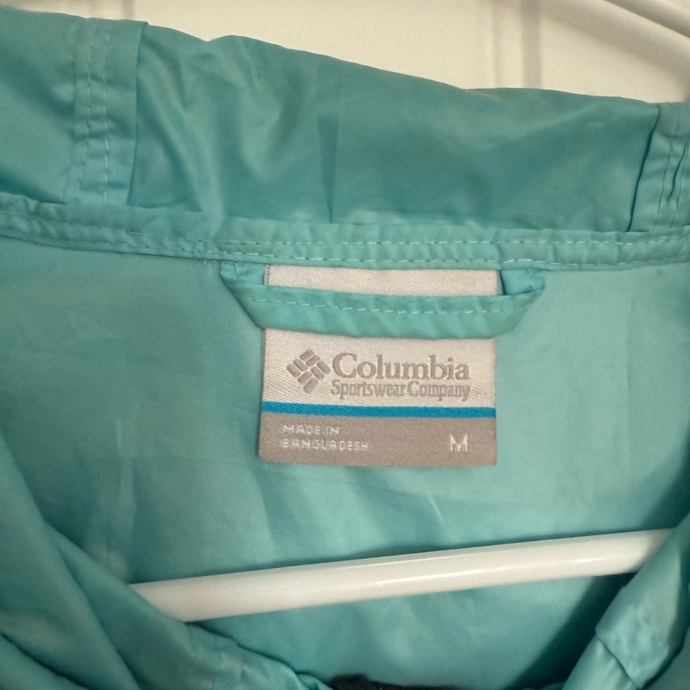 Colombia Women's Flash Forward Windbreaker - Picture 2 of 3
